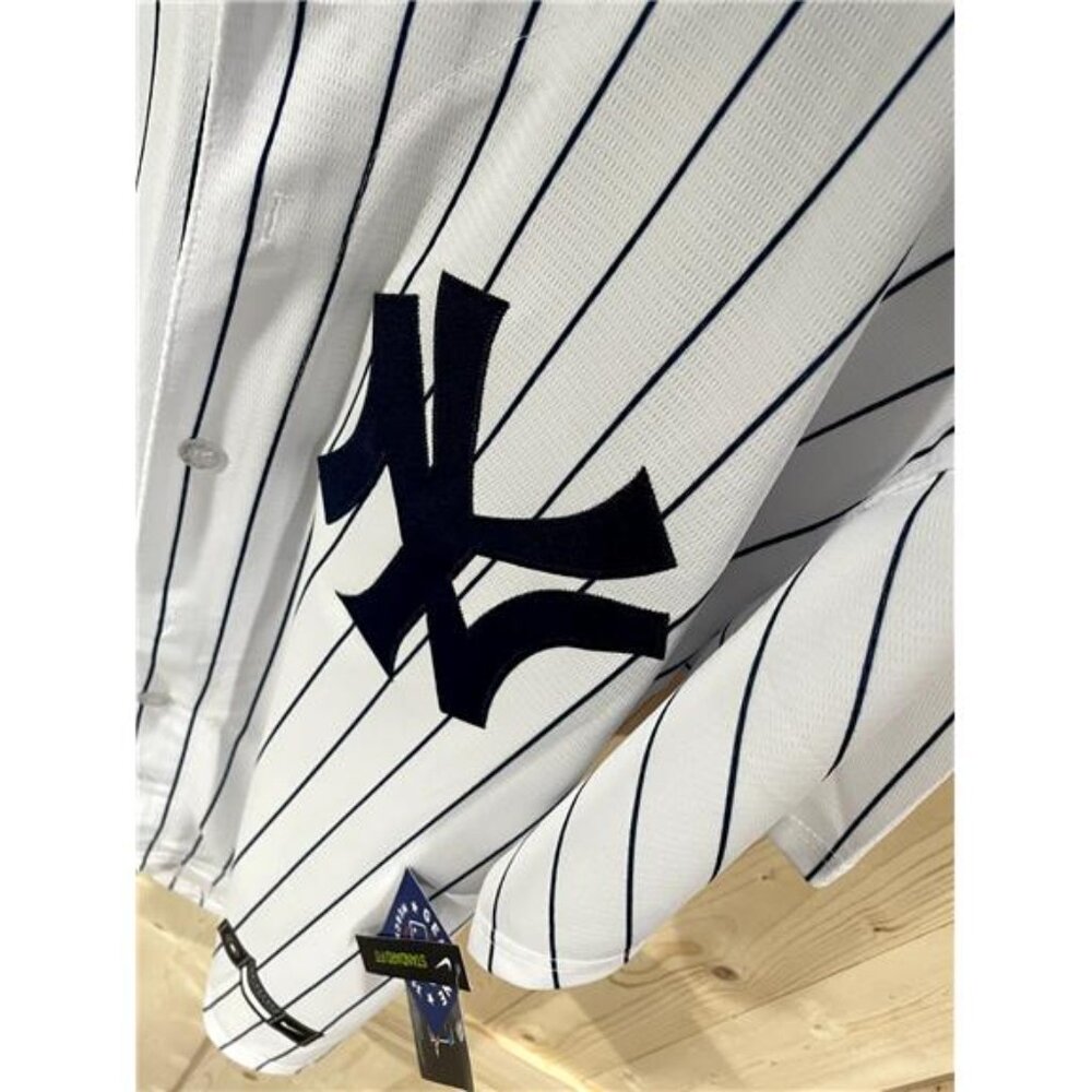 Nike New York Yankees Aaron Judge #99 Jersey - Mens Large - NWT - Picture 8 of 9